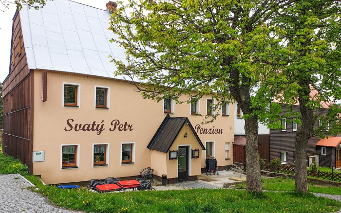 Krušné hory u Božídarského rašeliniště a Klínovce: Dovolená v Penzionu Svatý Petr s polopenzí a parkováním