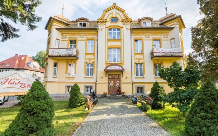 Poľsko: Jelenia Hora v Hoteli Bella *** s polpenziou, vstupenkou do Cieplických termálnych kúpeľov a masážou