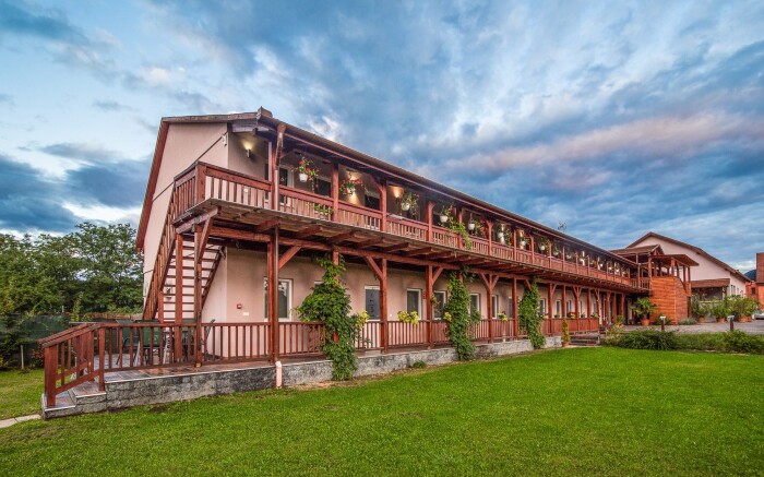 Egerszalók pri termáloch vo Sweet-Life Wellness Apartments s neobmedzeným wellness, vínom a raňajkami