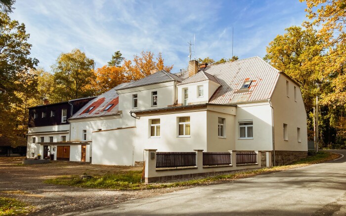 Plzeňsko v Penzionu Zelený Háj uprostřed přírody se snídaněmi, neomezenou konzumací kávy a dárkem + drink