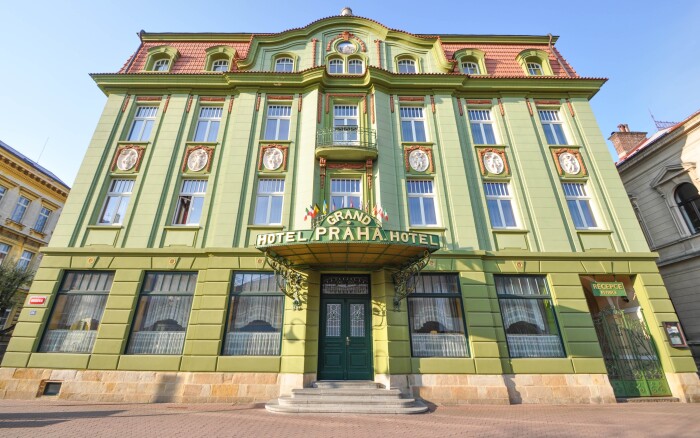 Jičín luxusně: Grand Hotel Praha **** s privátním wellness Císařské lázně a polopenzí od italského šéfkuchaře