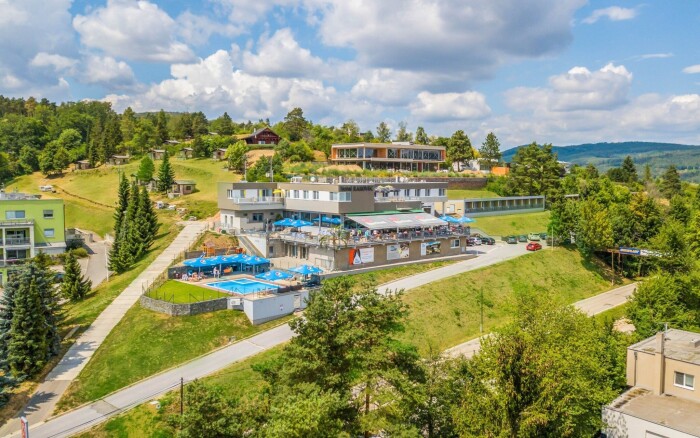Brno: Pihenés a Hotel Rakovec ***-ben félpanziós ellátással és wellness-részleggel