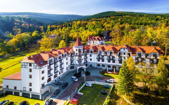 Polské lázně jen 8 km od hranic s ČR: Hotel Buczyński Medical & Spa **** s polopenzí a neomezeným wellness