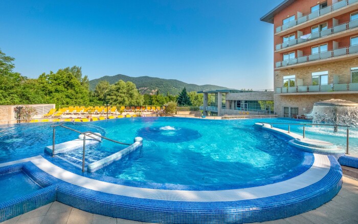 Dunakanyar: Luxus üdülés a Thermal Hotel Visegrád ****-ban wellnesszel és félpanzióval, gyereknek ingyenesen
