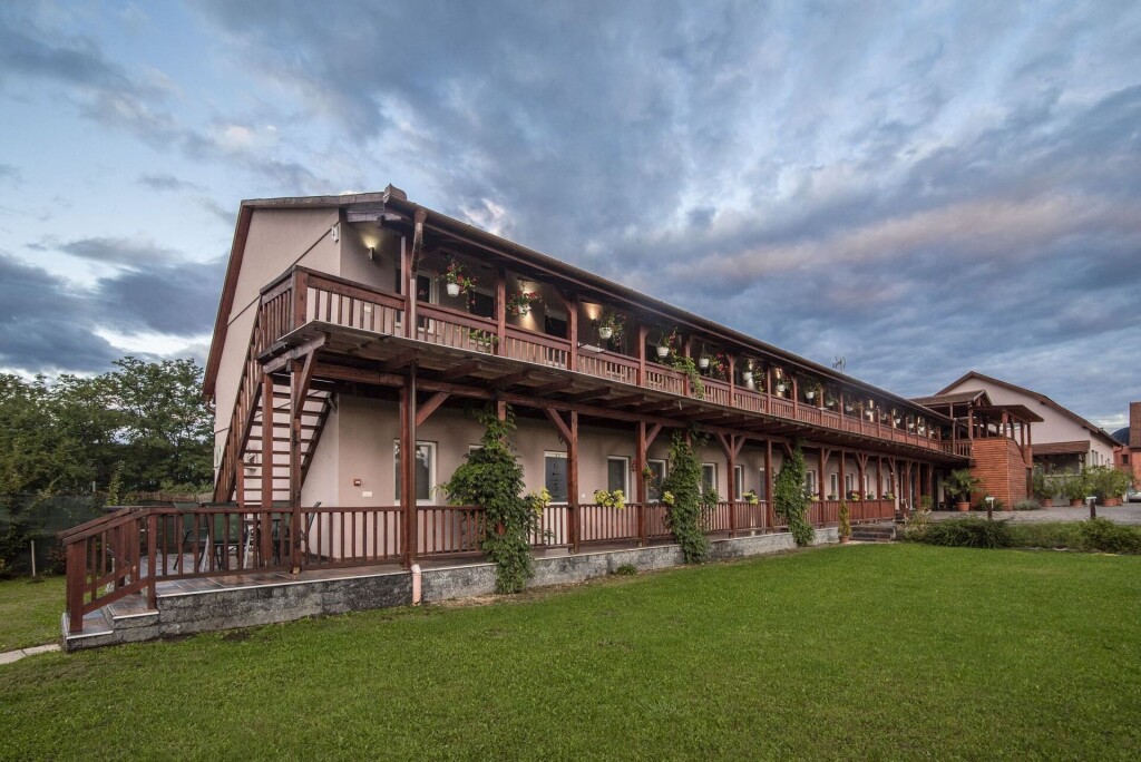 Kétszintes épület, Sweet-Life Wellness Apartments, Egerszalók, Egerszalók, Magyarország