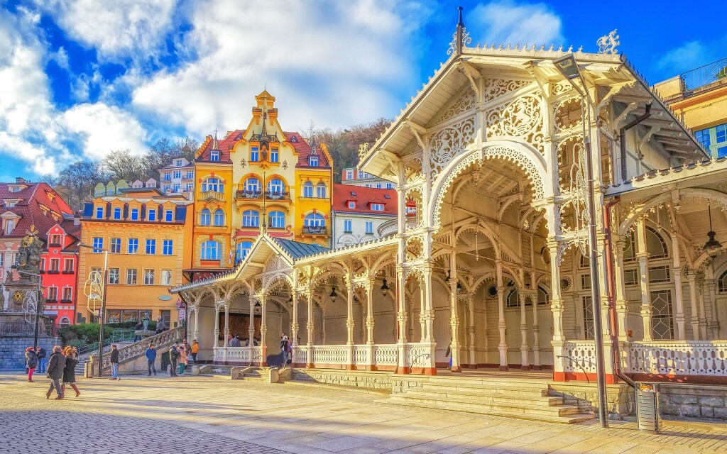 Karlovy Vary, lázeňské město, kolonáda