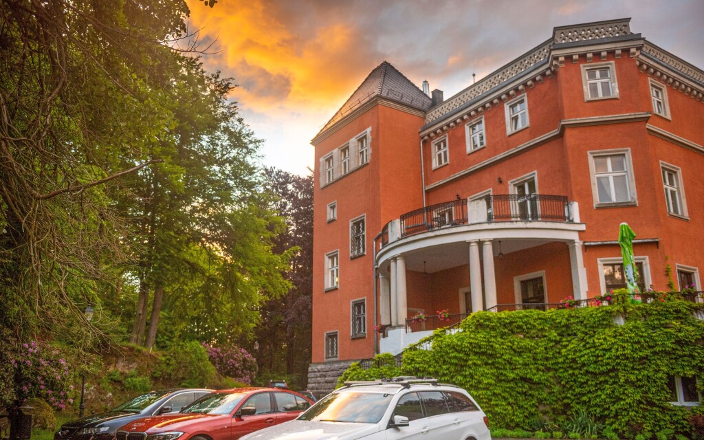Hotel Pałac Paulinum, Polsko