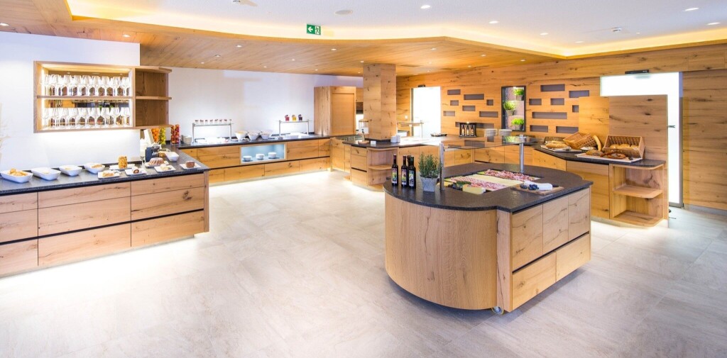 Zell am See: Hotel Grüner Baum **** korlátlan wellnessel, félpanziós ellátással és kedvezménykártyával