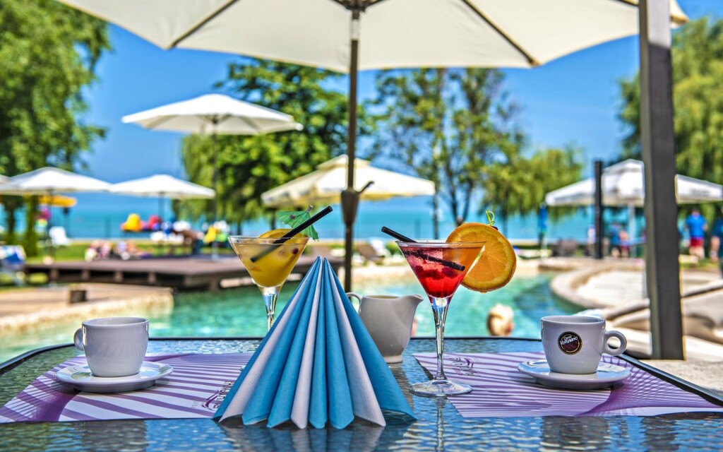 Balaton: Nyaralás a Prémium Hotel Panoráma **** szállodában félpanziós ellátással és korlátlan wellnessel