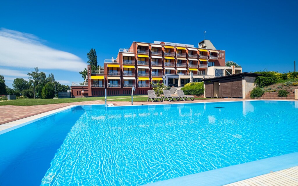 Vonkajší bazén, Hotel Margaréta ****, Balaton