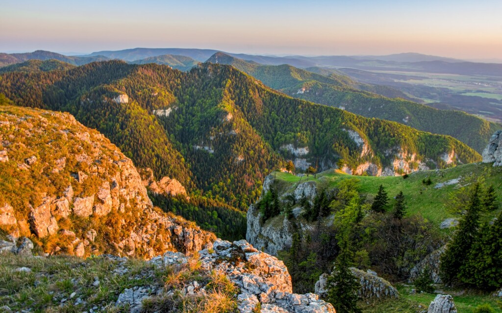  Nagy Fátra Nemzeti Park: Feltöltődés a Smrekovica hegyi faházban félpanziós ellátással és wellnessel akciós termékkép 1