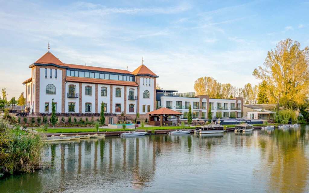  Békésszentandrás: Luxusüdülés a Bordűr Wellness Hotel ****superiorban félpanzióval és wellnessel akciós termékkép 1