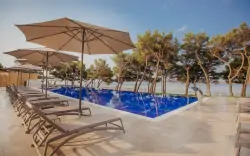 Venkovní bazén, Villa Arausa ***, Vodice, Chorvatsko