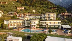Hotel s bazénom, Hotel Royal Village ****, Limone sul Garda (BS), Taliansko