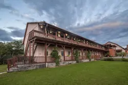 Dvoupodlažní budova, Sweet-Life Wellness Apartments, Egerszalók, Egerszalók, Maďarsko