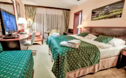 Třílůžkový pokoj v hlavní budově Hotelu Grand ****