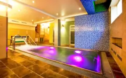 Bazén, Hotel Relax Inn ****, Praha