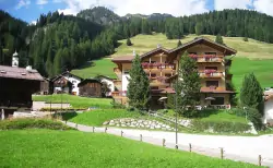 Hotel Dolomites Inn ***, Canazei, Itálie