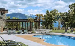 Venkovní bazén, Hotel Ansitz Rungghof ****, Eppan an der Weinstraße, Itálie