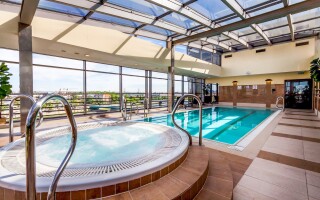 Bazén a vířivka, Hotel Qubus ****, Krakov, Polsko