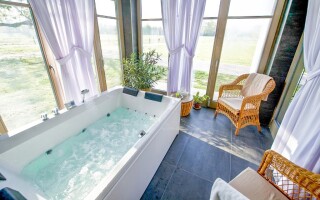 Wellness, vírivka, Zámok Vadkert Major, Sárvár