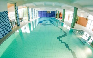 V bazénu můžete relaxovat podle libosti