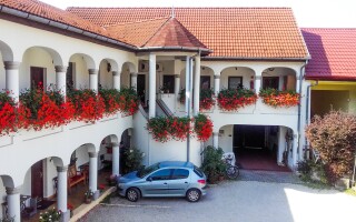 Éden Panzió és Vendégház ***, Eger