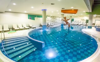 Lotus Thermal Spa, Grand Hotel Sava ****, Szlovénia