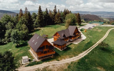 NP Veľká Fatra pri Turčianskych Tepliciach: Penzión Kráľov dvor s polpenziou a wellness (vírivka, 3 sauny)