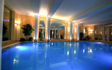 Lázně Svinoústí jen 550 m od pláže Baltského moře: Hotel Polaris III s polopenzí + vstup do bazénu a sauny