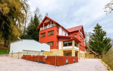 Krkonošský NP u Stezky korunami stromů: Janské Lázně v Penzionu Zámeček *** se snídaní/polopenzí + wellness