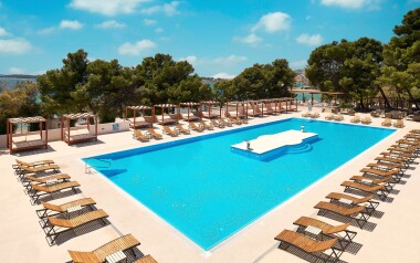 Chorvatsko: Vodice v Hotelu Imperial *** s polopenzí, bazény a fitness centrem neomezeně + animace pro děti