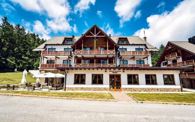 Slovinsko vo Wellness & Spa Hoteli Bolfenk **** s polpenziou, neobmedzeným vstupom do bazéna a saunami + drink