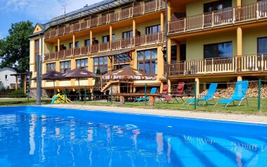 Pihenés Gerlachfalvi-csúcs lábánal a Hotel Avalanche ***-ban privát wellnessel és félpanzióval