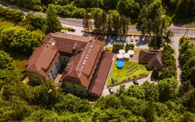 Poľské Beskydy v Hoteli Vestina *** s raňajkami alebo polpenziou a wellness s vírivkou a saunou + aktivity