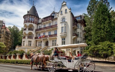 Dovolená v Karlových Varech ve Ville Trocnov s polopenzí a neomezeným wellness + procedury a welcome drink