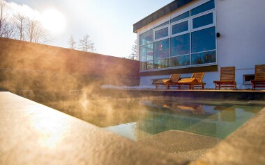 Vonkajší bazén vo wellness Hotela Lesana *** Vysoké Tatry