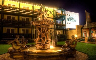 Luxusní business a wellness hotel najdete u jezera Sĺňava