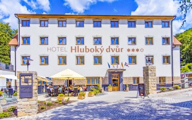 Parádna dovolenka vo Wellness Hoteli Hluboký Dvůr ***