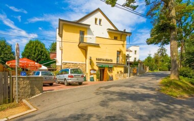 Rodinný Penzion Hurikán *** je nedaleko centra města