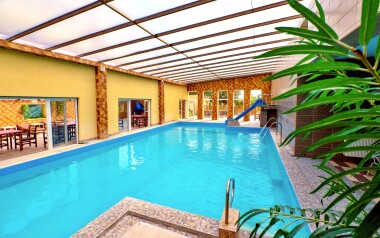 Do bazénu v hotelu máte neomezený vstup
