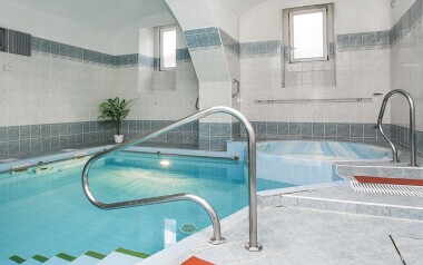 Wellness, bazén, vířivka, Hotel Sevilla ***