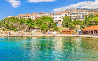 300 metrů od hotelu máte novou pláž Tatinja