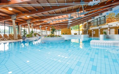 Užijte si až 2 vstupy do termálů Várkert Spa, Pápa, Maďarsko