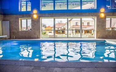 Bazén se slanou mořskou vodou Hotel Lions Rakovnicko