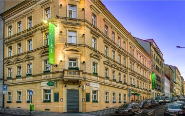 Praha v centre pri hlavnej stanici v Hoteli U Tří Korunek *** s raňajkami formou bufetu + dieťa zadarmo
