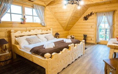 Stylové pokoje s vůní dřeva, Zbojnická Koliba