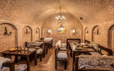 Hotel Lidový dům ***, vinařská obec Bzenec, Slovácko