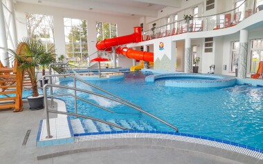 Termální koupaliště Bogács je s areálem hotelu propojené