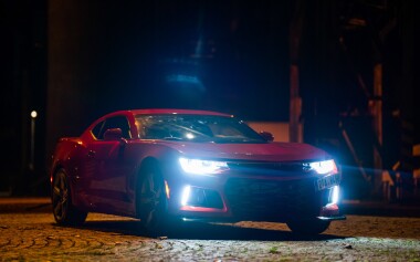 Parádna jazda v športovom vozidle Chevrolet Camaro SS